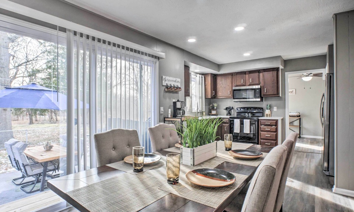 Springfield House | Family-Friendly Springfield Home w/Yard!