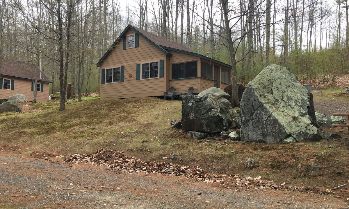 Leeds Cottage | Family Friendly Updated Waterfront Cottage