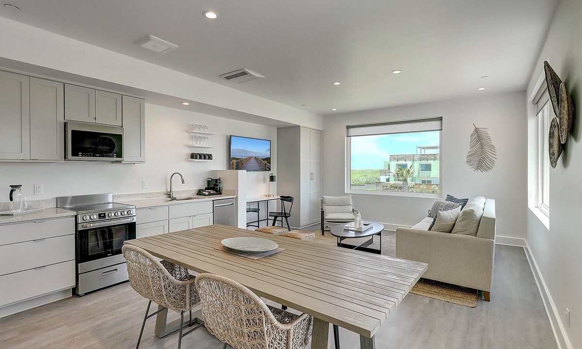 Corpus Christi Condo | Family Friendly Condo w/Gulf Views-Private Walkable Beach Access, Pool Onsite!