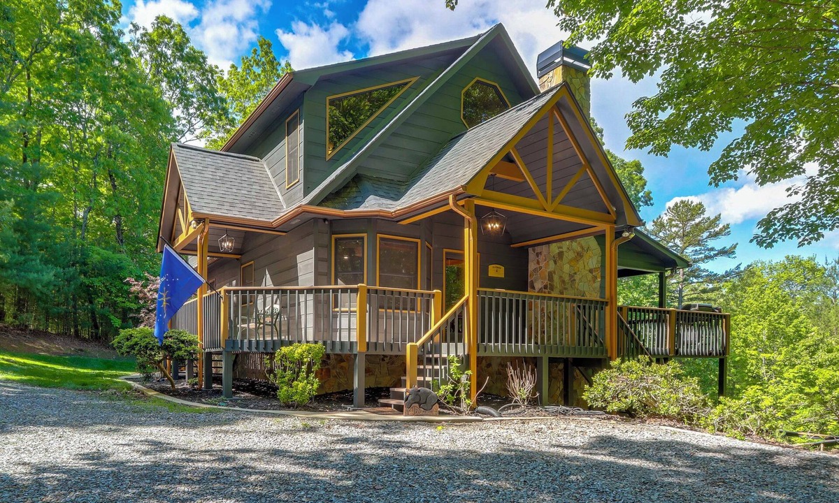 Mineral Bluff Cabin | Family Friendly: Hot Tub Haven in Mineral Bluff!