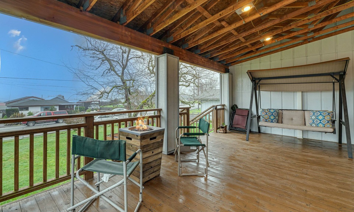 Roseburg House | Family-Friendly Winston Vacation Rental w/Deck!
