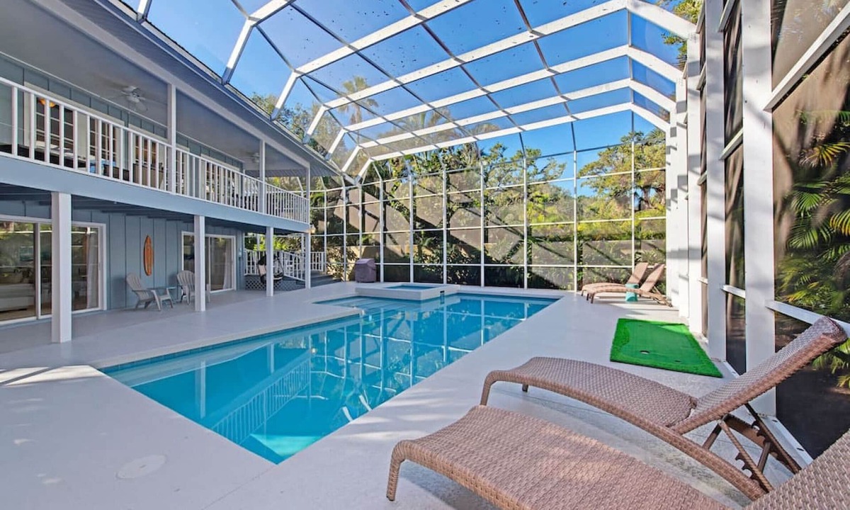 Bay Isle House | Family friendly with large pool