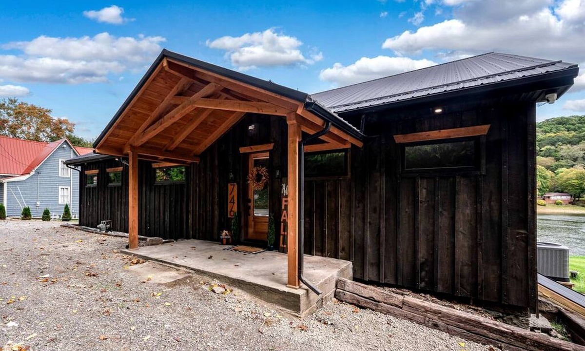 Turkey City Cabin | Family Fun by the River: Unmatched Cabin Experience in Pennsylvania