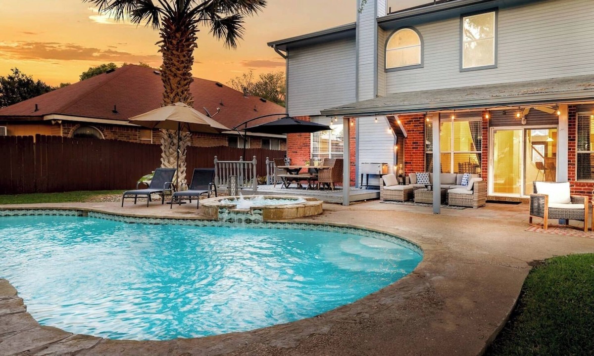 North San Antonio - SAT House | *Family Fun* Heated Pool, Slide, Hot Tub, Game Rm