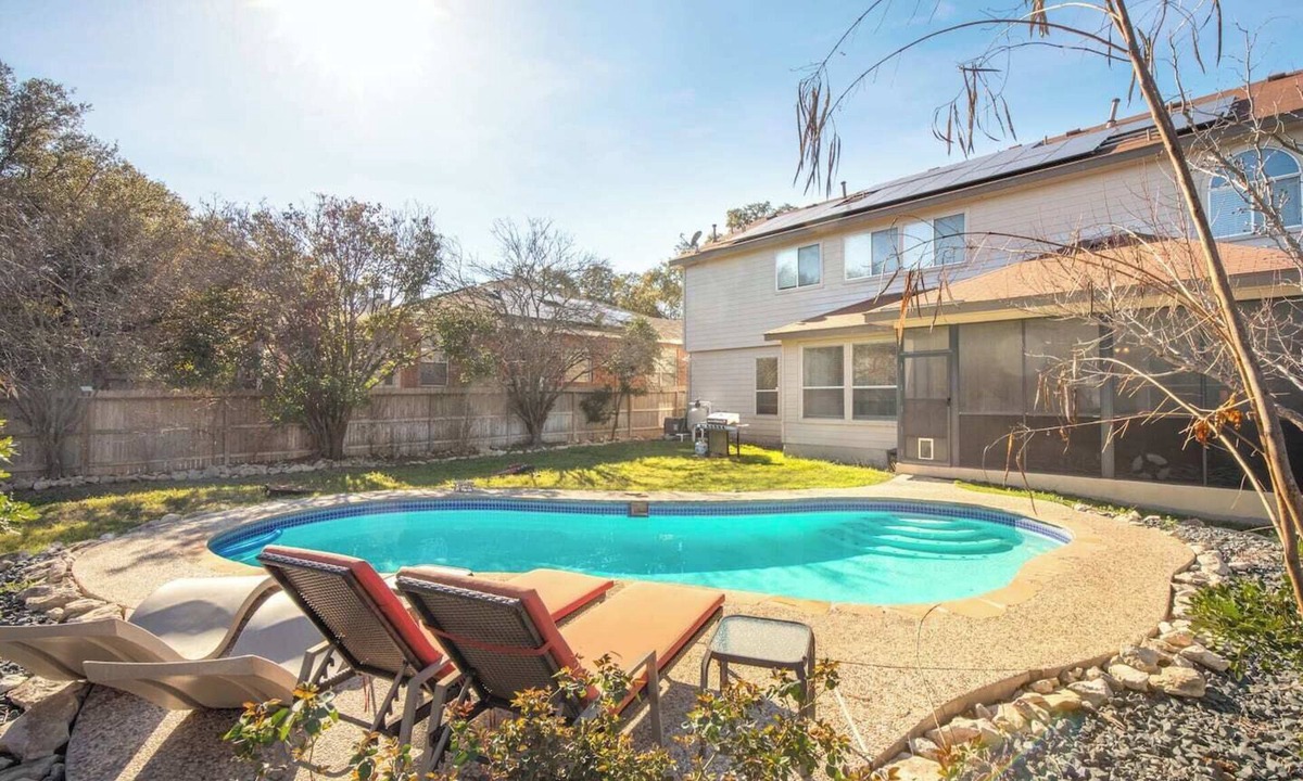 West San Antonio House | Family Fun Home 5BR/3.5b w/pool, 5min to Seaworld