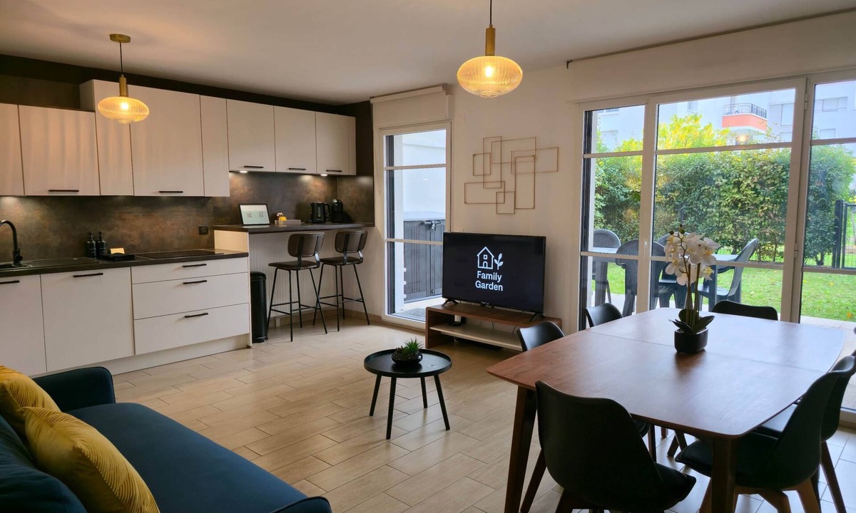 Chessy Apartment | Family Garden - Near Disneyland Paris