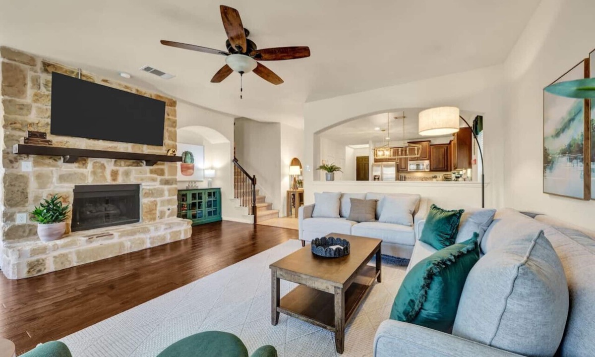 Little Elm House | Family Getaway | 4BR Sleeps 10 - Near Frisco Fun