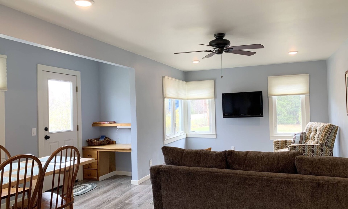 Lake Leelanau House | Family Getaway, Minutes away from Leland, Lake Leelanau, Suttons Bay