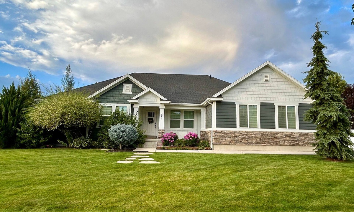 Heber House | Family groups, hot tub, sleeps 16, 6br4ba, firepit