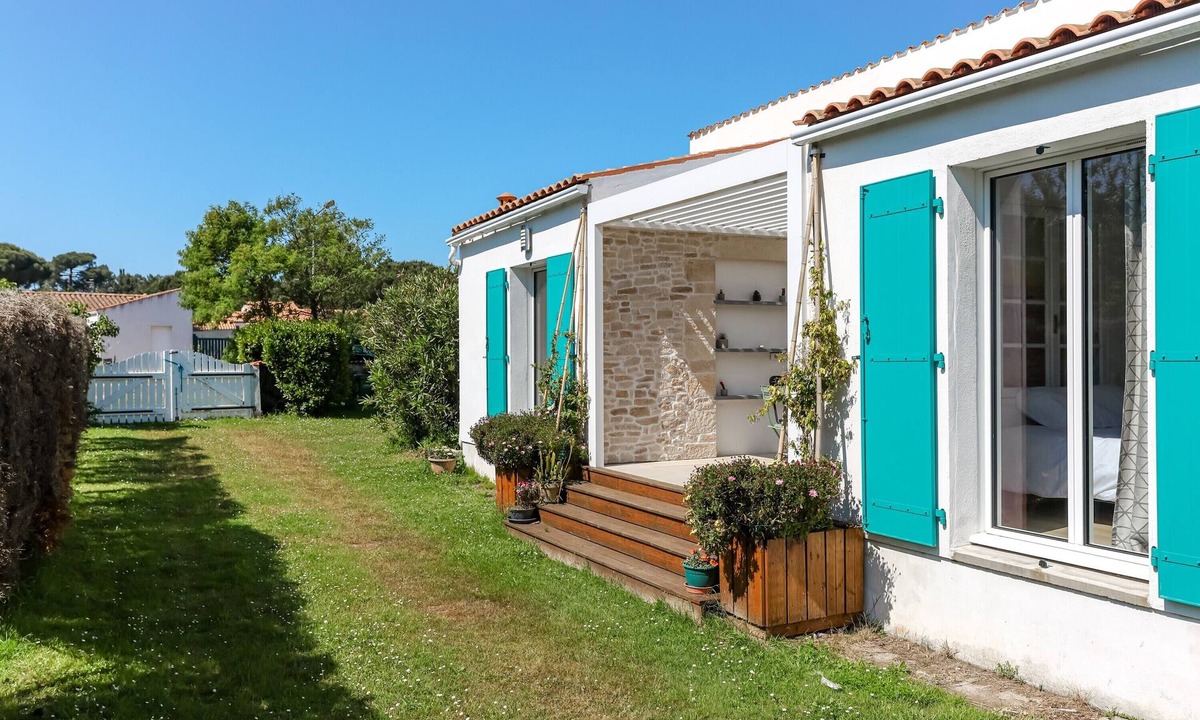 Le Grand-Village-Plage House | Family House at Grand-Village-Plage with 3 Bedrooms, Wi-Fi, and Washing Machine - 6 People