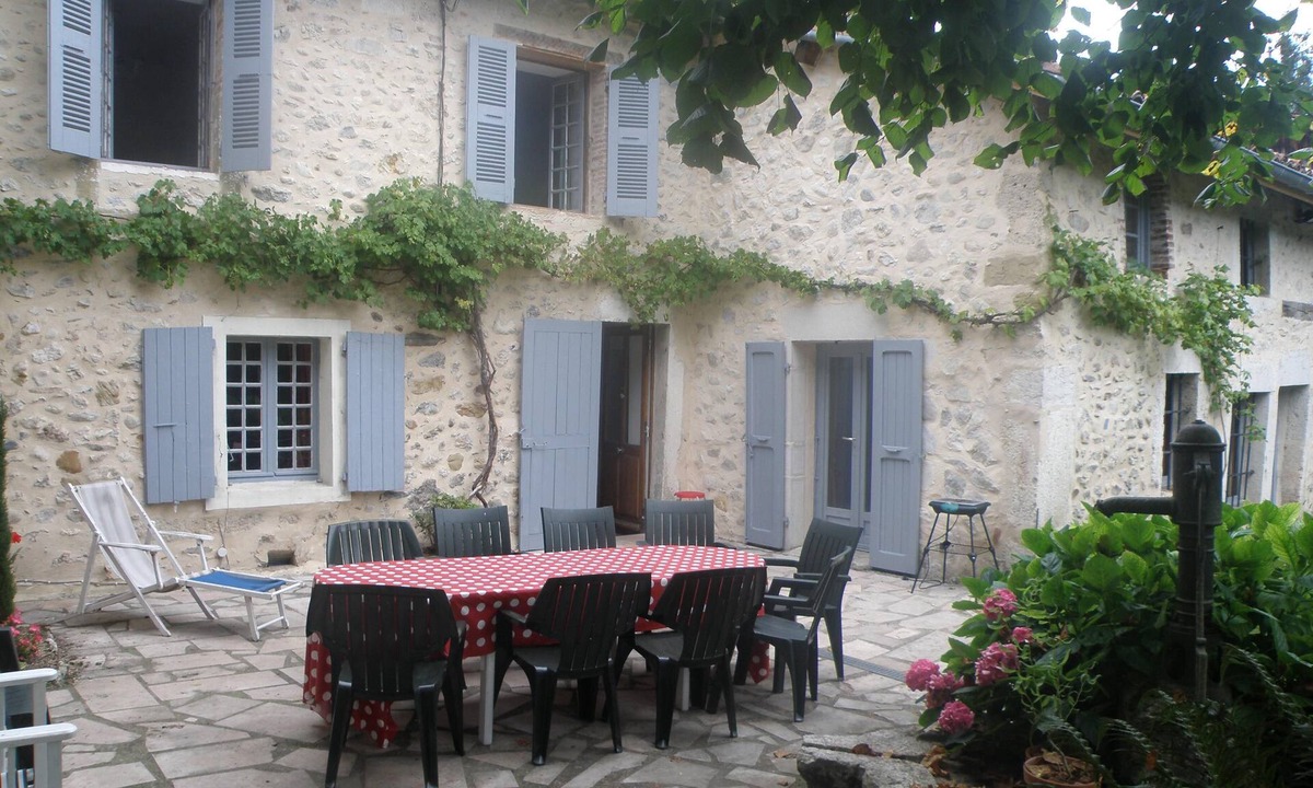 Saint-Joseph-de-Riviere House | Family house in Chartreuse