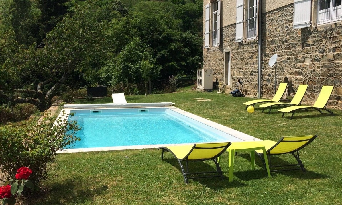 Quincie-en-Beaujolais House | Family house in the heart of the vineyards "lupins"