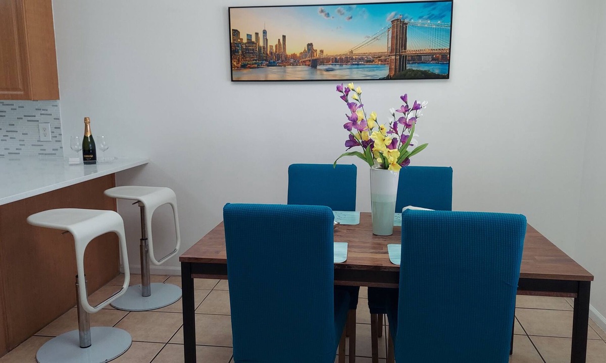 Riviera Beach House | Family Home 3 Bed 2 Bath
