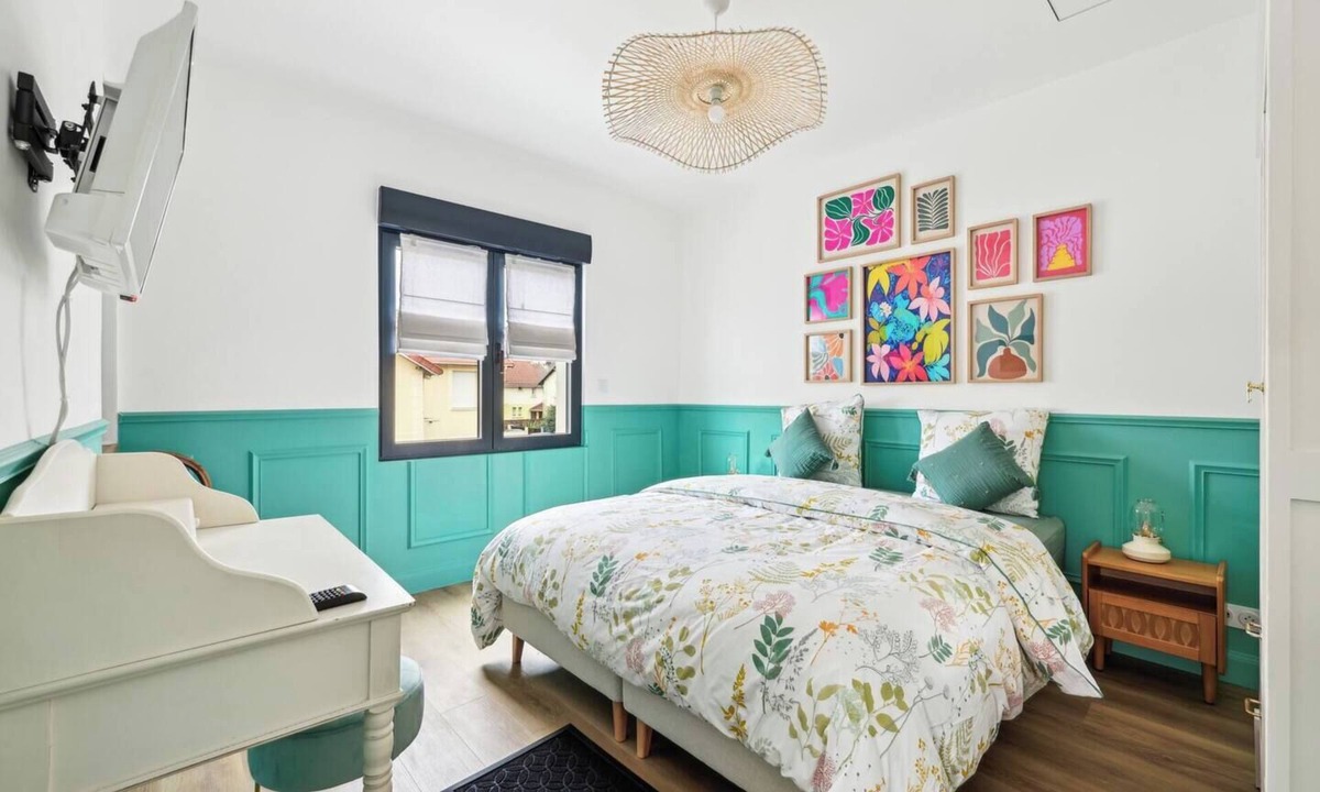Orly House | Family home for 8 people, 2 steps from line 14, fully equipped!
