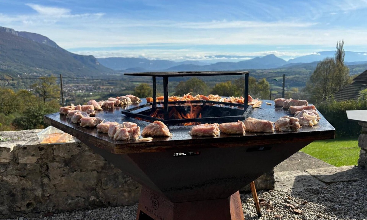 Belmont-Luthezieu House | Family home in the heart of the Bugey region with splendid views!