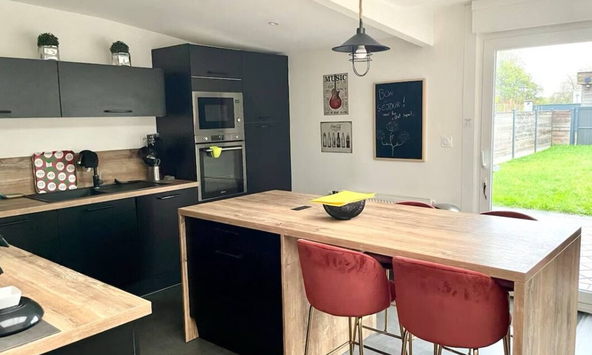 Achicourt House | Family home with garden 2 minutes from Arras (2 to 10 people)