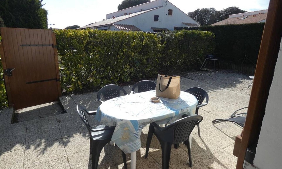 Notre-Dame-de-Monts House | Family house with pool, 5 people, near beach