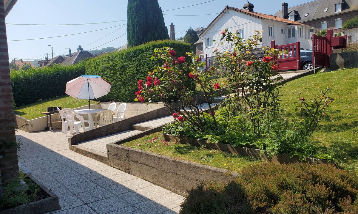 Le Treport House | Family house, cottage in a quiet area near the city center.