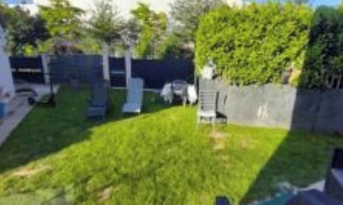 Beauvais House | Family House