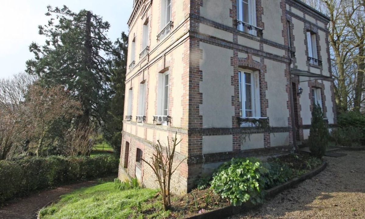 Saint-Sulpice-sur-Risle House | family house rented overnight, weekend or week.