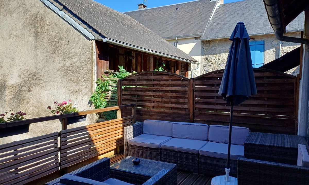 Campan House | Family house sleeps 10, ski touring