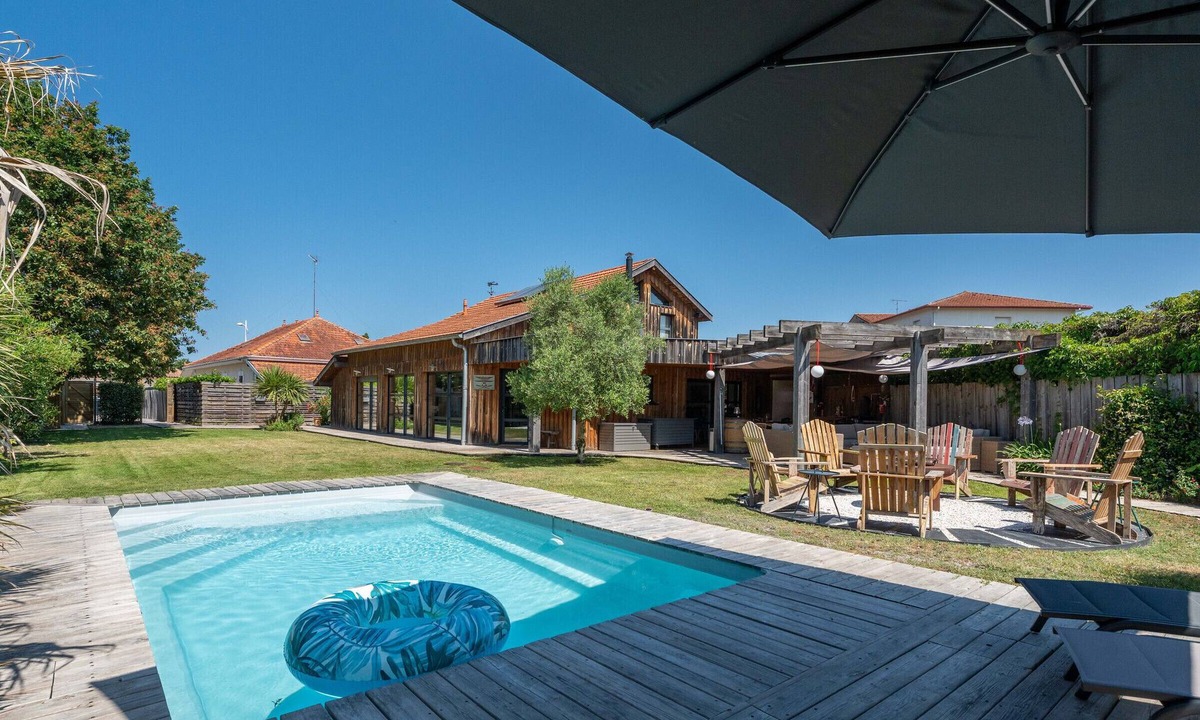 Biscarrosse Villa | Family loft-style house in Biscarrosse - 10 people, pool