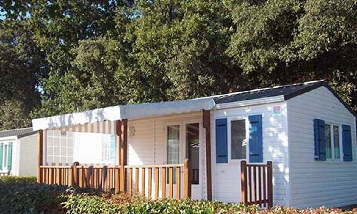 Vaire House | Family Mobile Home with Terrace for 6 Guests