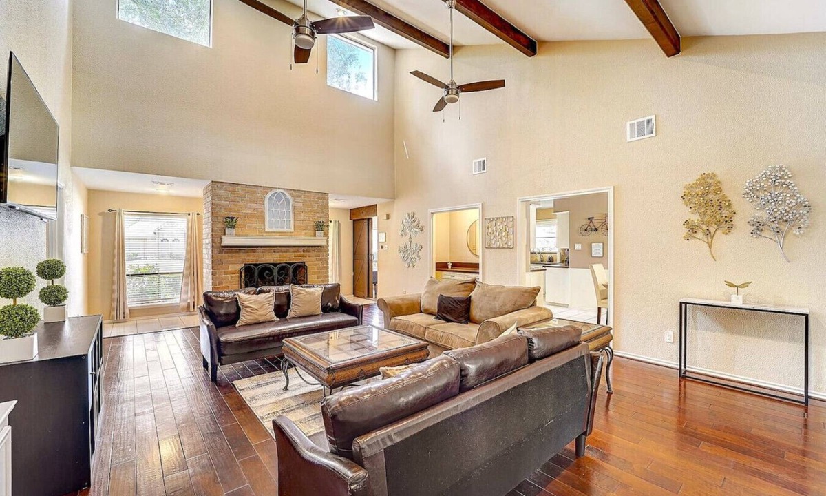 Pinehurst Of Atascocita House | Family Oasis | 6BR + Pool + Big Backyard
