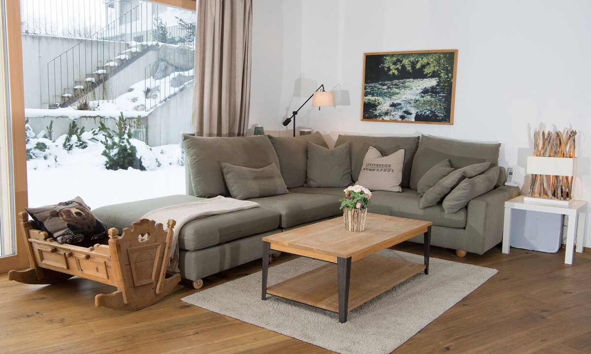 Grisons Apartment | Family oasis with garden and fireplace