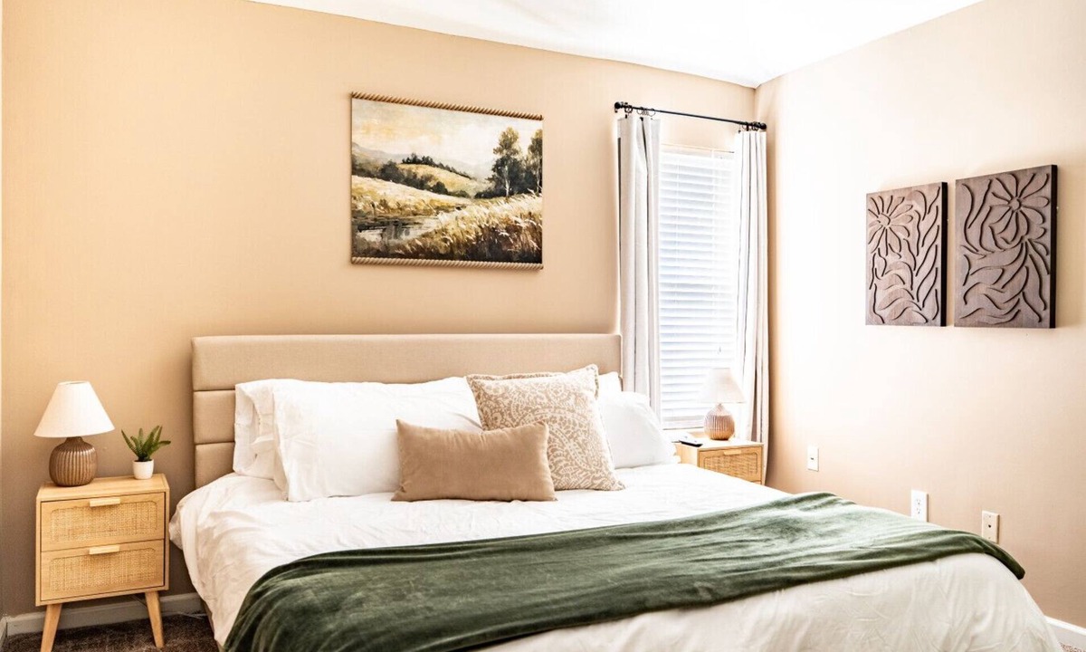 Southaven House | Family & Pet Friendly Oasis - Backyard - Patio