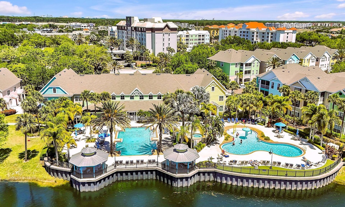 Kissimmee Condo | Family Resort by Disney, Roomy 2BR+Loft & 5 Pools!
