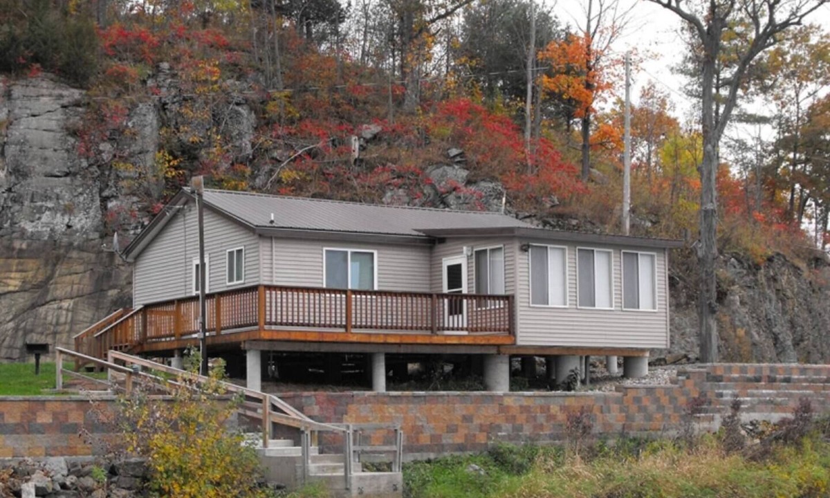 Hammond Cabin | Family Retreat- Newly Renovated!