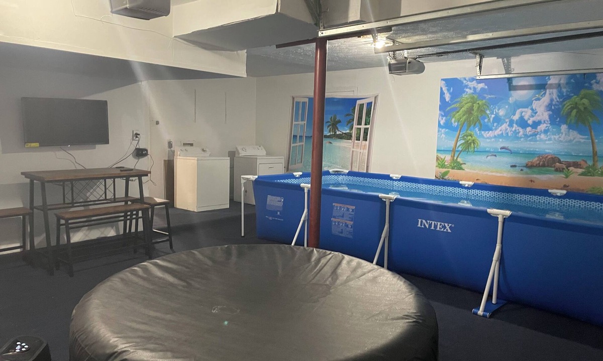 Leslie Estates House | FAMILY RETREAT