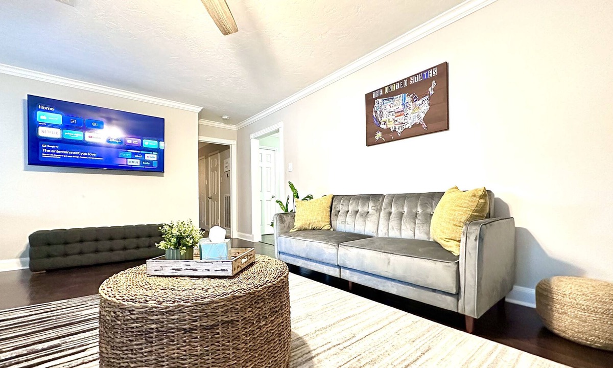 Cloverleaf House | Family Retreat w Pool Sleeps 8