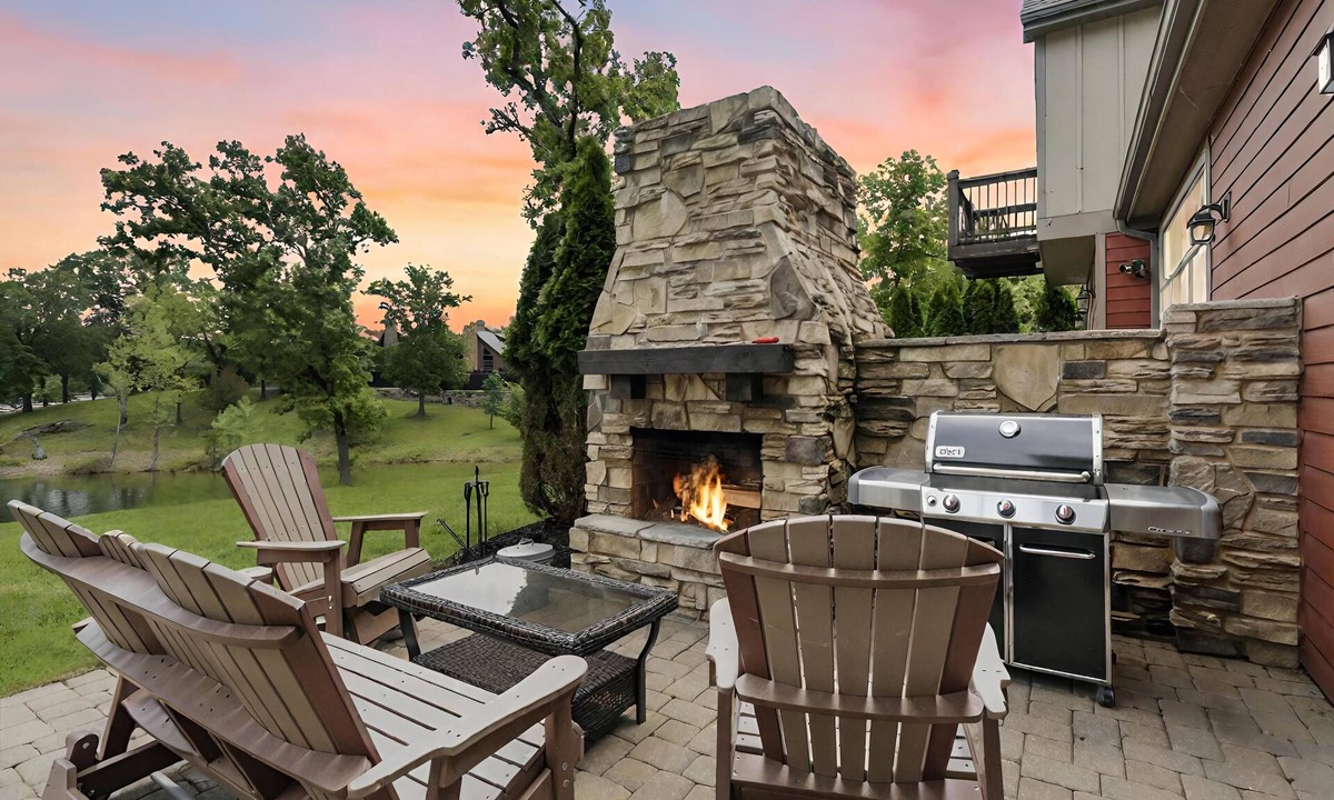 Lampe House | Family Reunion Paradise | Spacious Homes, Pools, & Amenity-Packed Lakefront Resort