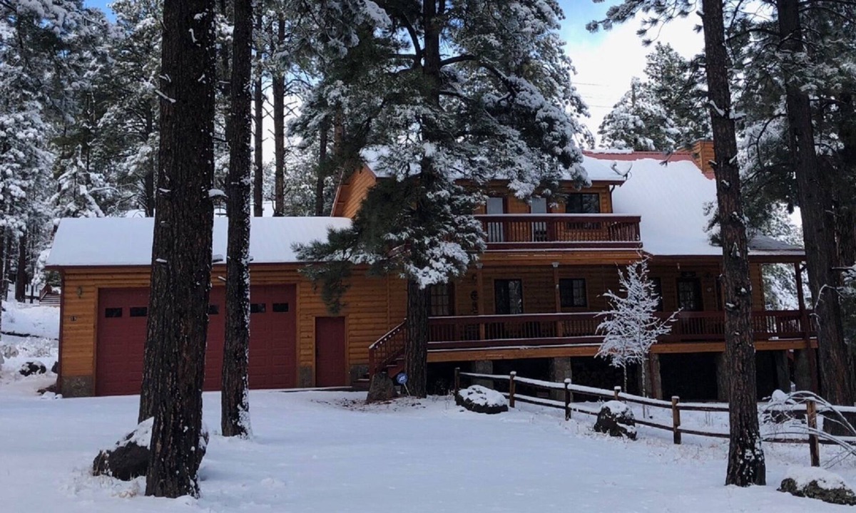 Greer Cabin | FAMILY SIZE CABIN IN THE PINES