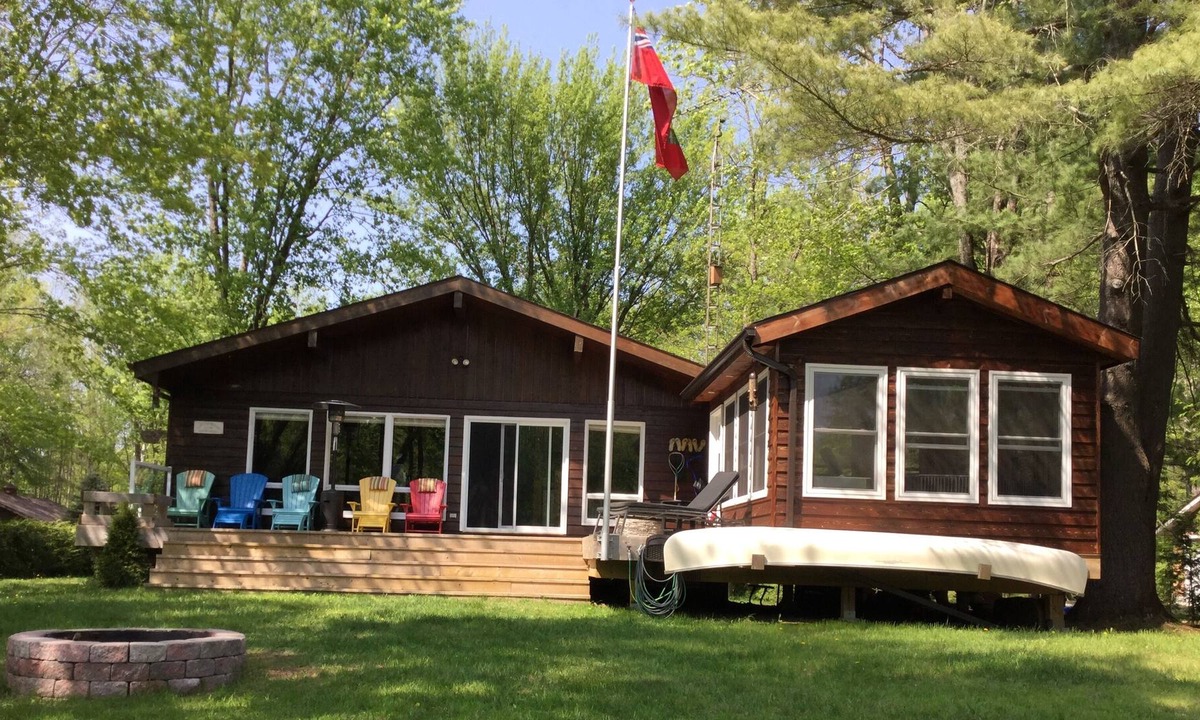 Rama House | Family sized cottage with dock,deck,gazebo,firepit,small sandy beach.