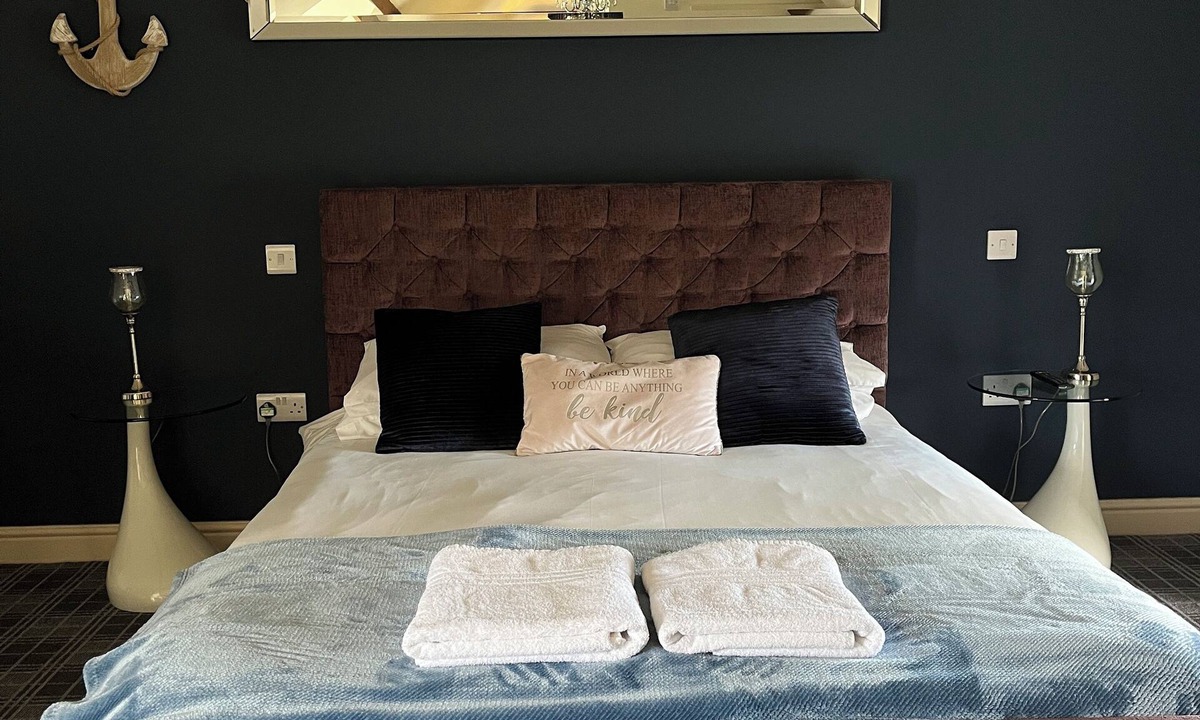 Axminster Hotel | Family suite