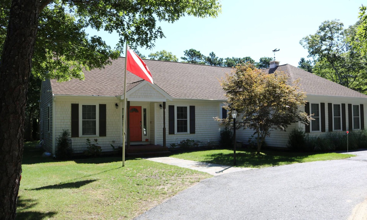 South Orleans House | Family Vacation Dream! Firepit, Outdoor Kitchen & Central AC
