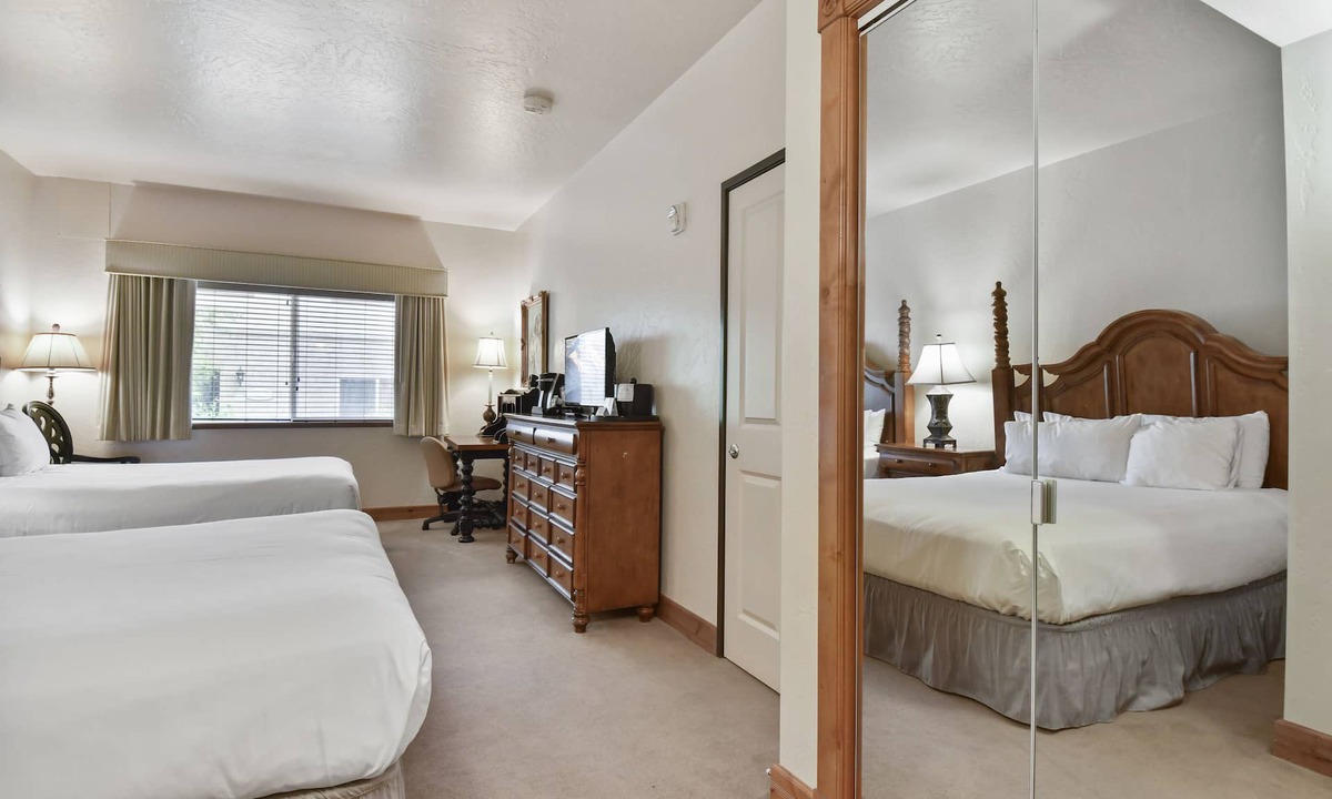 Zermatt Villa | Family Vacation~Heated In/Out Pool, Tubing & Ice Skating Villa 1074