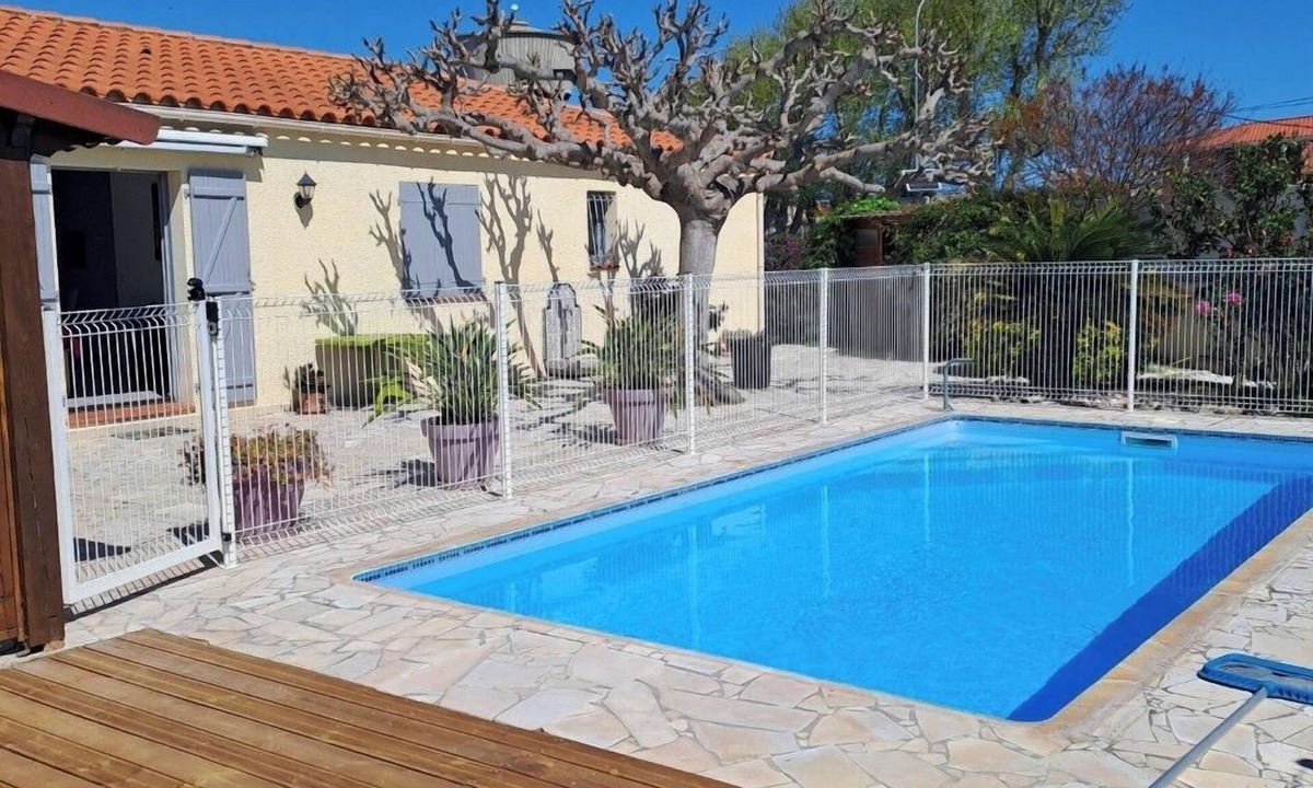 Claira Villa | Family vacation villa: T5-4bedroom-Pool-Clim and WiFi