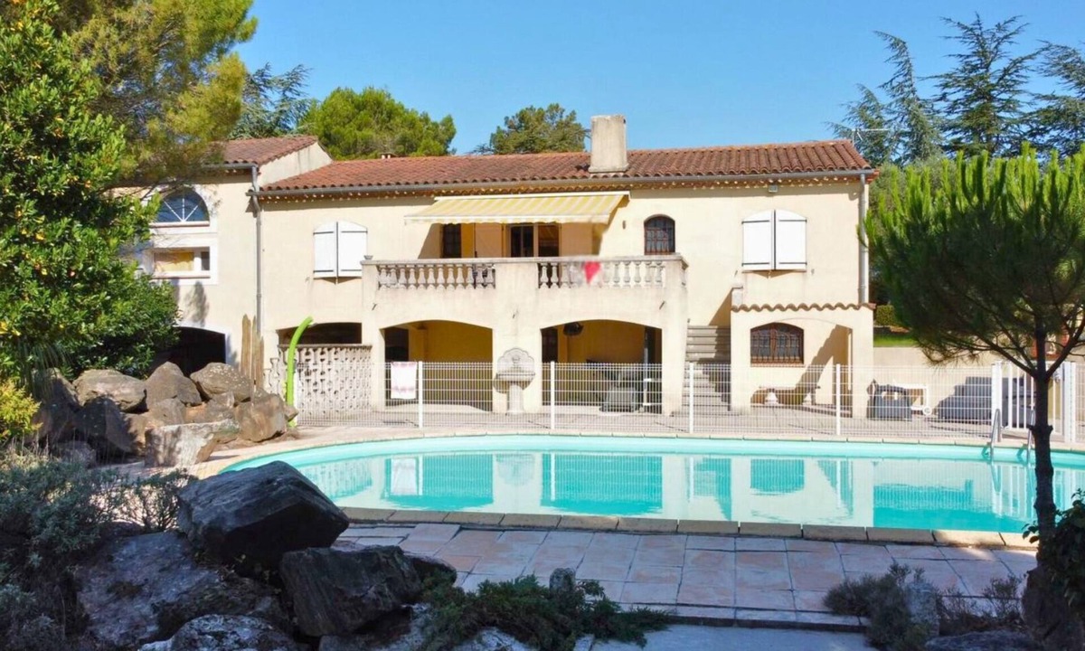 Arzens Villa | Family Villa: Pool, Ping-Pong, fenced garden, BBQ