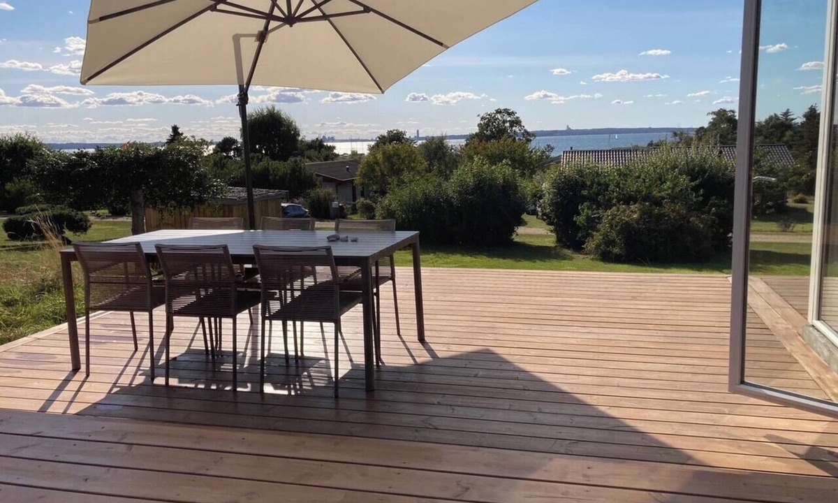 Skødshoved Strand House | Family villa with panoramic view of Aarhus Bay