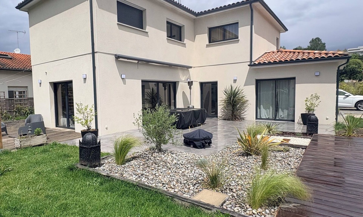 Beaupuy Villa | Family villa with pool & summer kitchen 15 min from the capitole