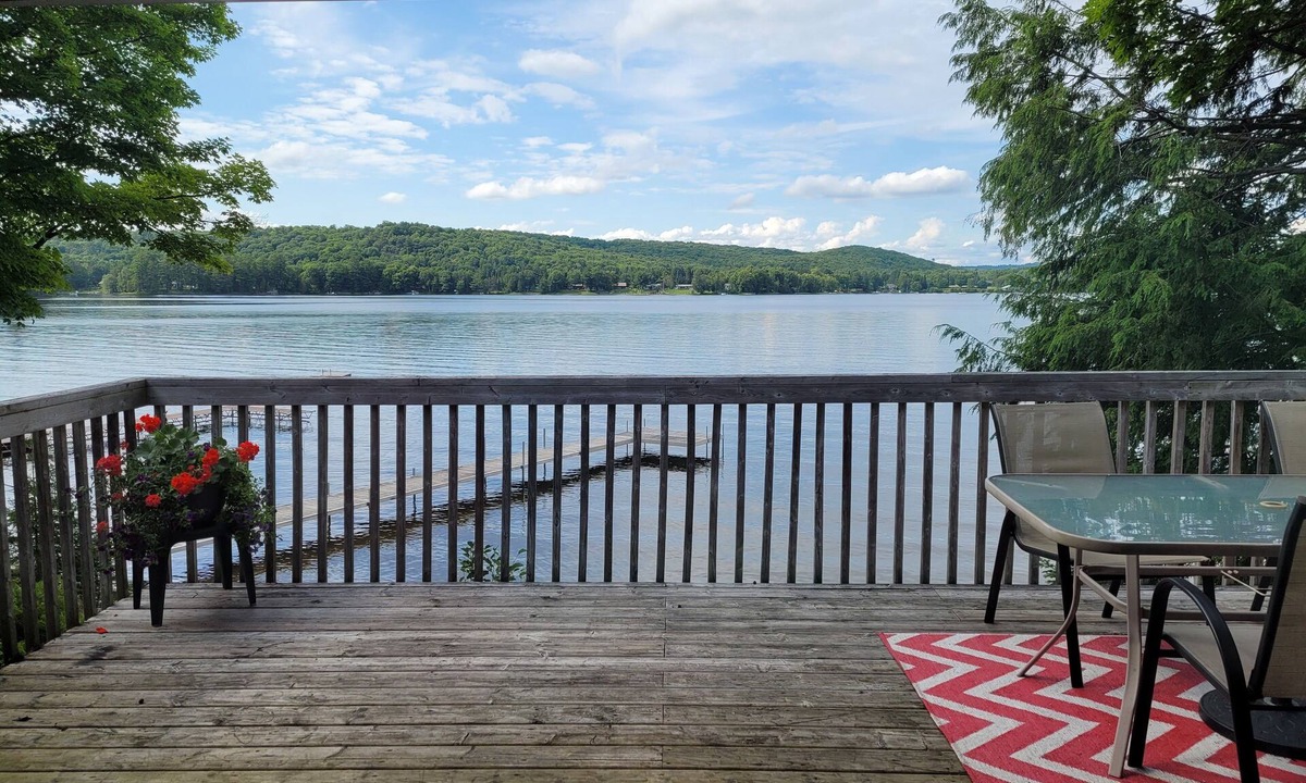 Irondale Cottage | Family waterfront cottage with shallow, sandy entry - drive in, road access.