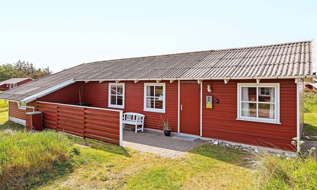 Lild Strand House | Familyfriendly Retreat near Beach