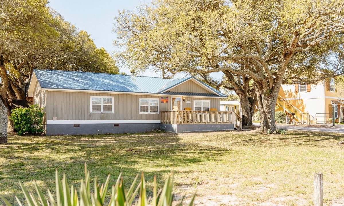Salter Path House | "Fanci's" Beach Hideout