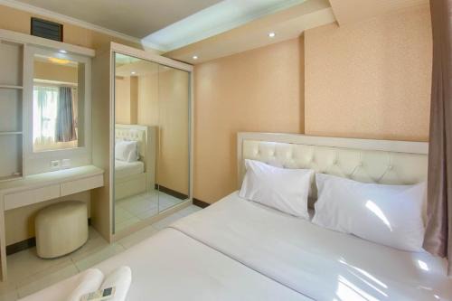 Depok Apartment | Fancy and Nice 2BR at Cinere Resort Apartment By Travelio