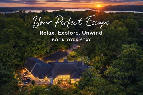 East Stroudsburg House | Fancy Poconos Castle Indoor MEGA 10plus Hot Tub