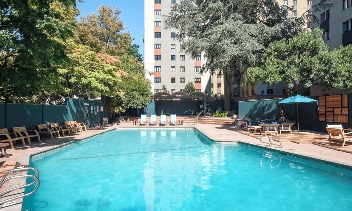 First Hill Apartment | Fancy studio, pet-friendly and parking available